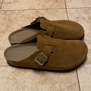 Universal Thread Brown Mules